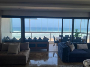 Appartement de luxe, front de mer Plage des nations